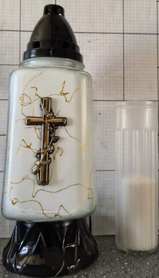 Z 1240 BIAŁY NITKA KRZYŻ ZŁOTY